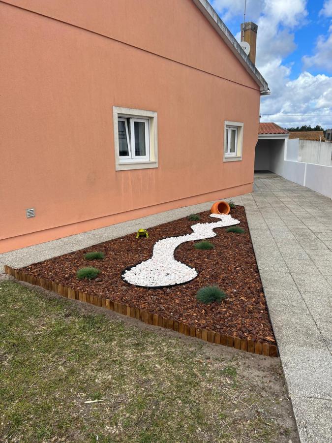 Moradia Alegre No Centro Da Vila Da Tocha. Zewnętrze zdjęcie